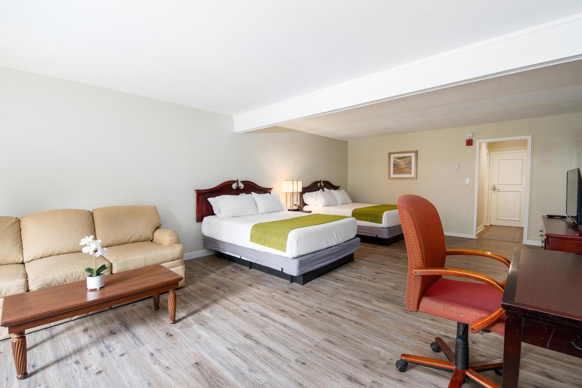 Grey Bonnet Hotel